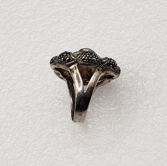 Pretty Sz 8 Enamel Ring with Marcasites Silver Tone - Picture 6 of 8